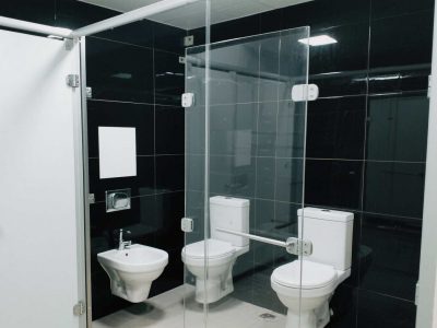 Jual Pasang Partisi Toilet Akrilik 1