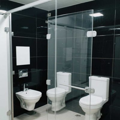 Jual Pasang Partisi Toilet Akrilik 1